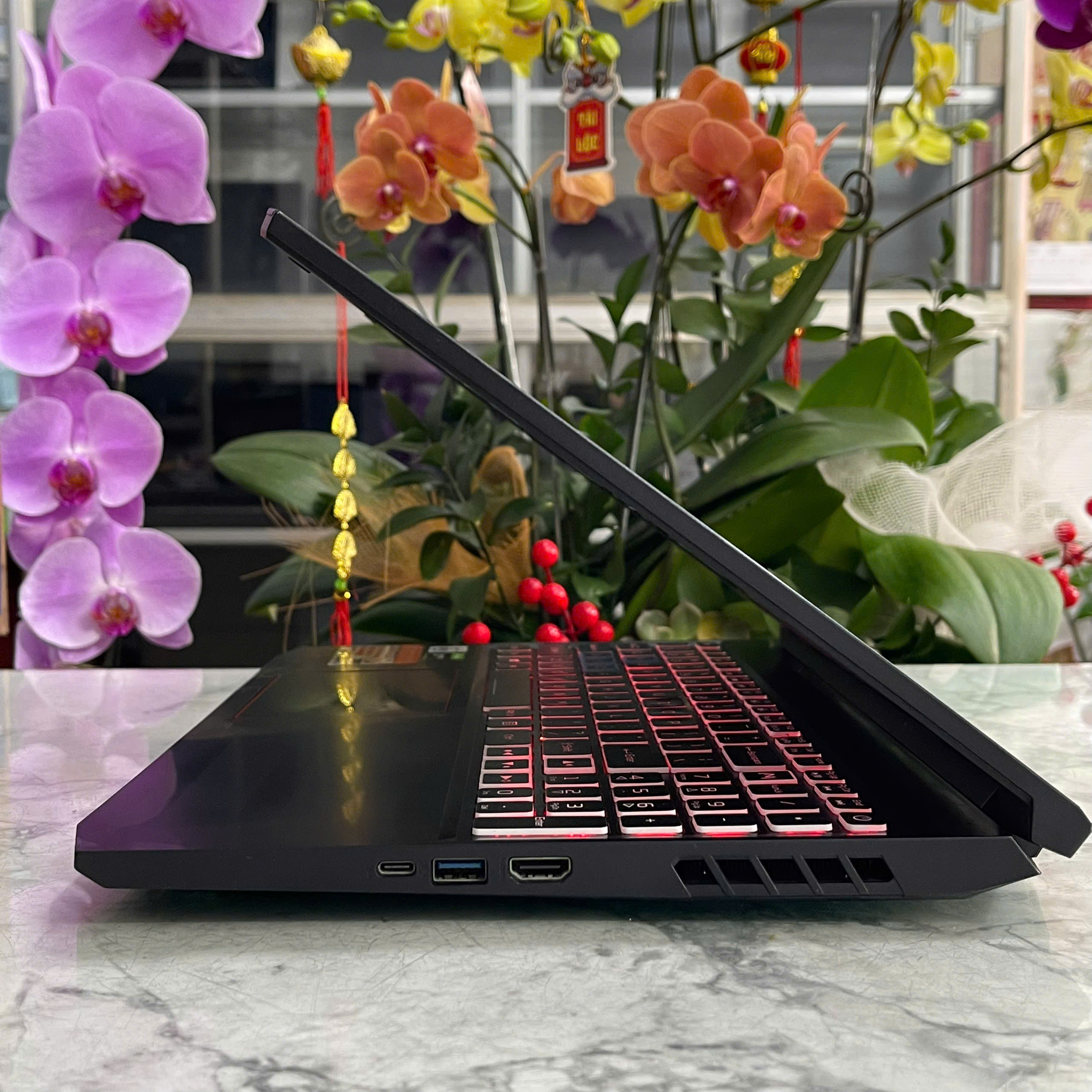 Acer Nitro 5 AN515-55-5304 Core I5-10300H Ram 16gb Ssd 512gb GeForce GTX 1650Ti 4GB Màn Hình 15.6″ FHD IPS 60Hz.
