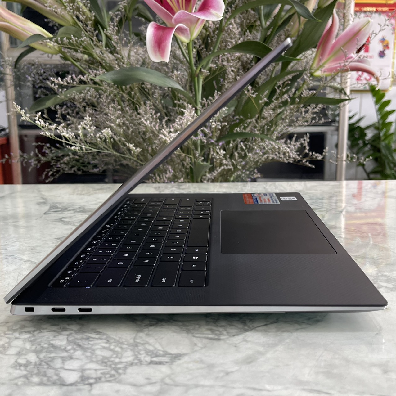 Dell Precision 5550  Core I7-10875H Ram 32gb Ssd 1.000gb Nvidia Quadro T1000 (4GB) Màn Hình 15.6''Inch OLED 4K Touchcreen 