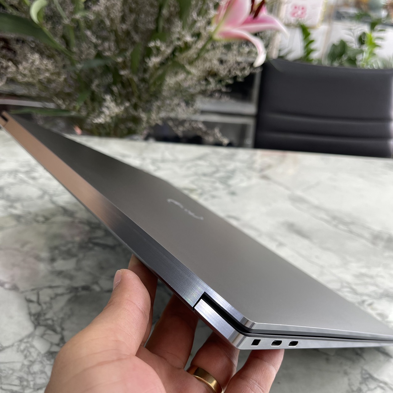 Dell Precision 5550  Core I7-10875H Ram 32gb Ssd 1.000gb Nvidia Quadro T1000 (4GB) Màn Hình 15.6''Inch OLED 4K Touchcreen 