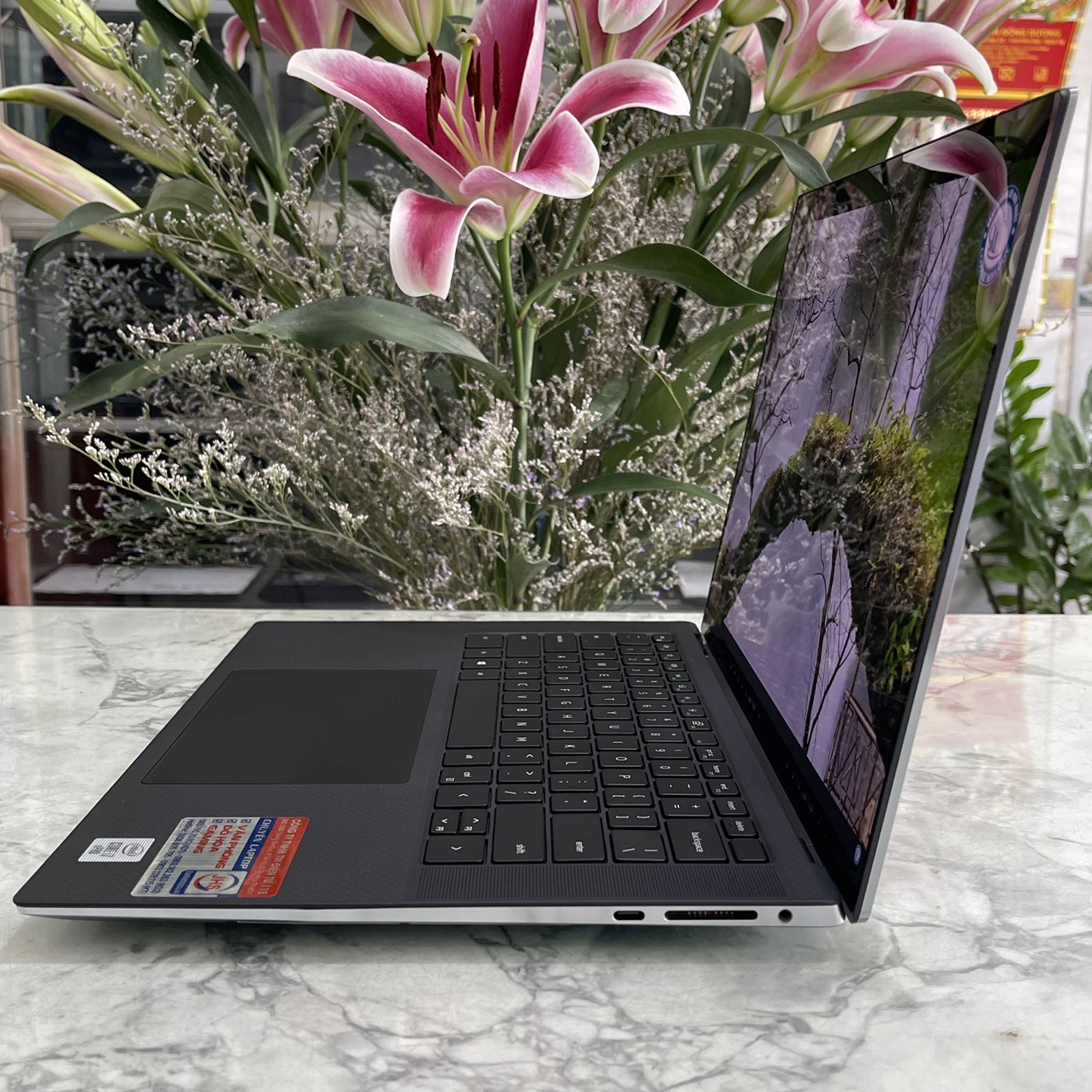 Dell Precision 5550  Core I7-10875H Ram 32gb Ssd 1.000gb Nvidia Quadro T1000 (4GB) Màn Hình 15.6''Inch OLED 4K Touchcreen 