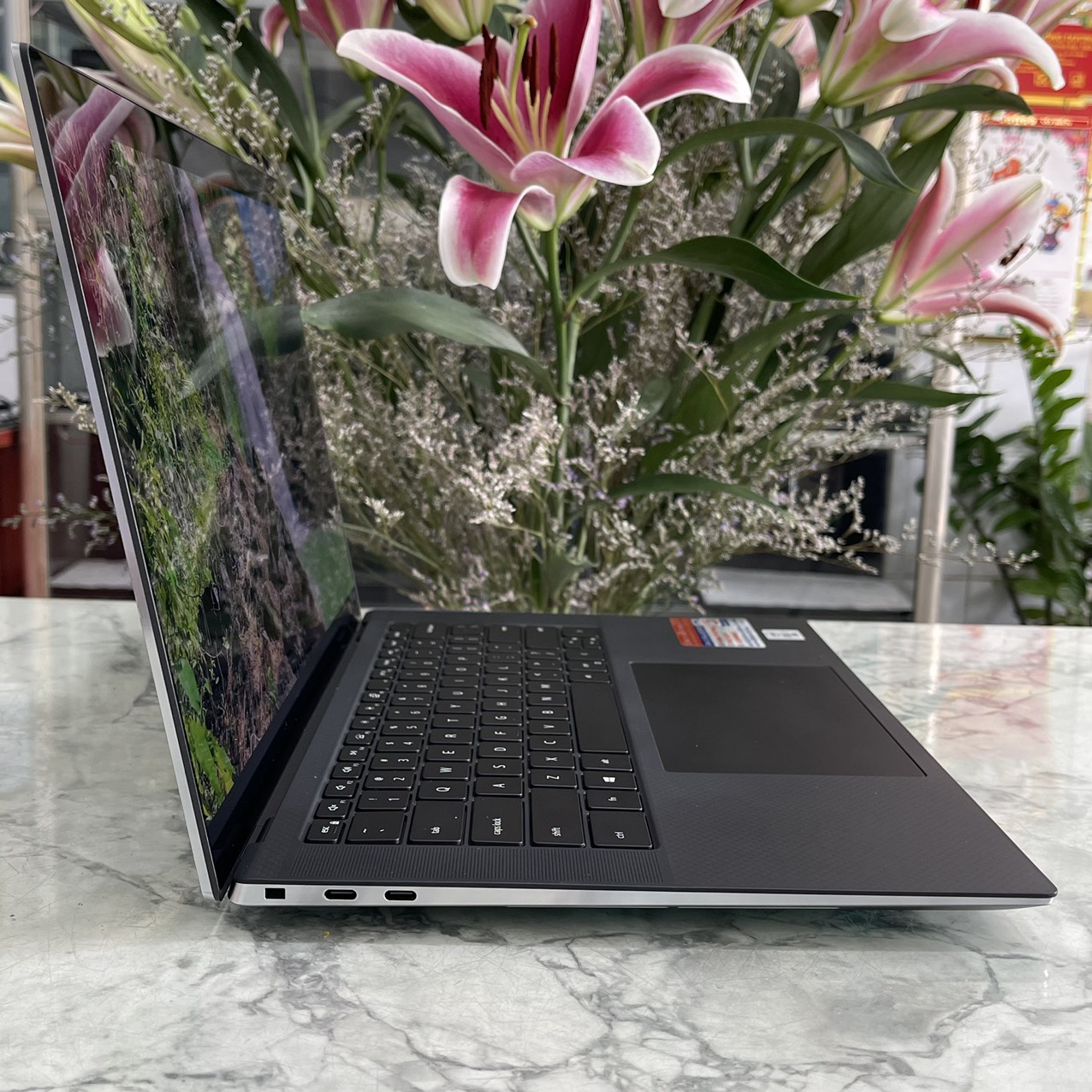 Dell Precision 5550  Core I7-10875H Ram 32gb Ssd 1.000gb Nvidia Quadro T1000 (4GB) Màn Hình 15.6''Inch OLED 4K Touchcreen 