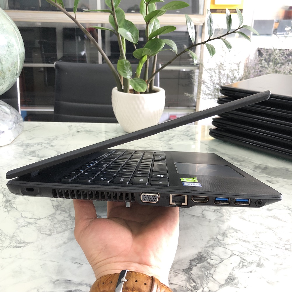 Acer TravelMate P258-MG-71DZ Core i7-6500U Ram 8gb Ssd 256gb Card Nvdia Geforce 920M Màn 15.6'Inch FHD