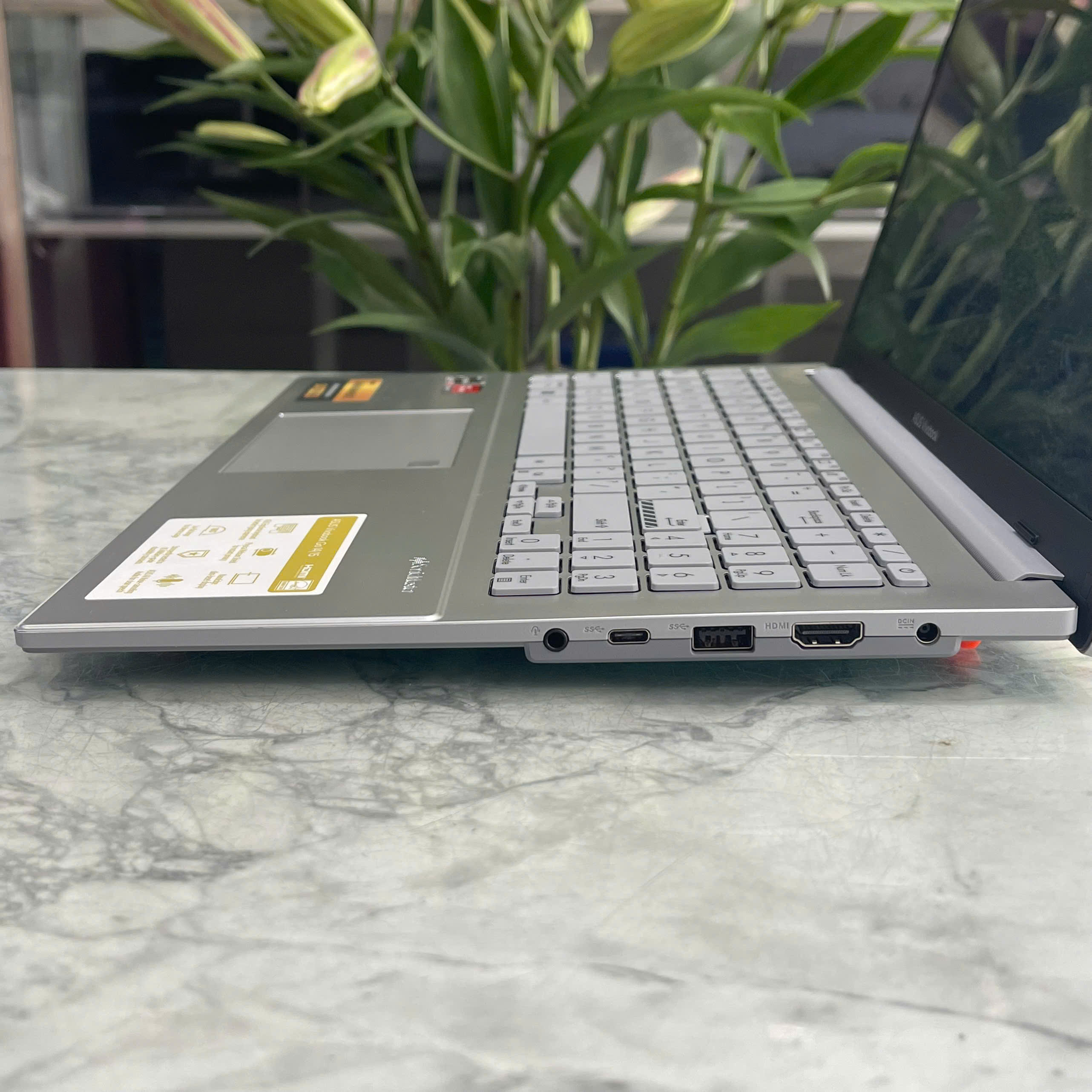 ASUS Vivobook GO E1504FA-NJ776W (MÁY LIKENEW - GÍA TỐT ) Ryzen 5-7220U Ram 16Gb Ssd 512Gb Màn Hình 15.6''Inch Fhd IPS