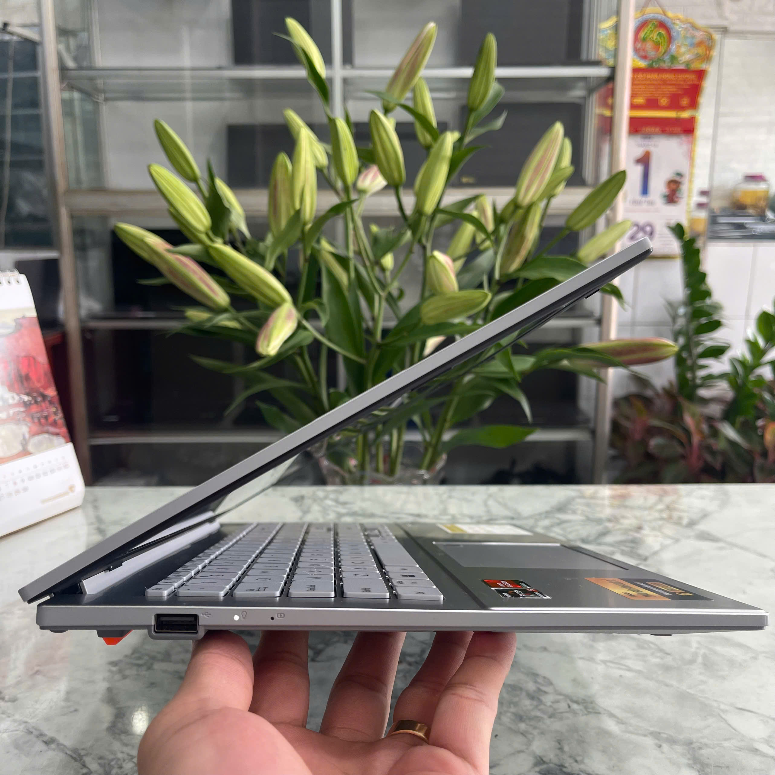 ASUS Vivobook GO E1504FA-NJ776W (MÁY LIKENEW - GÍA TỐT ) Ryzen 5-7220U Ram 16Gb Ssd 512Gb Màn Hình 15.6''Inch Fhd IPS
