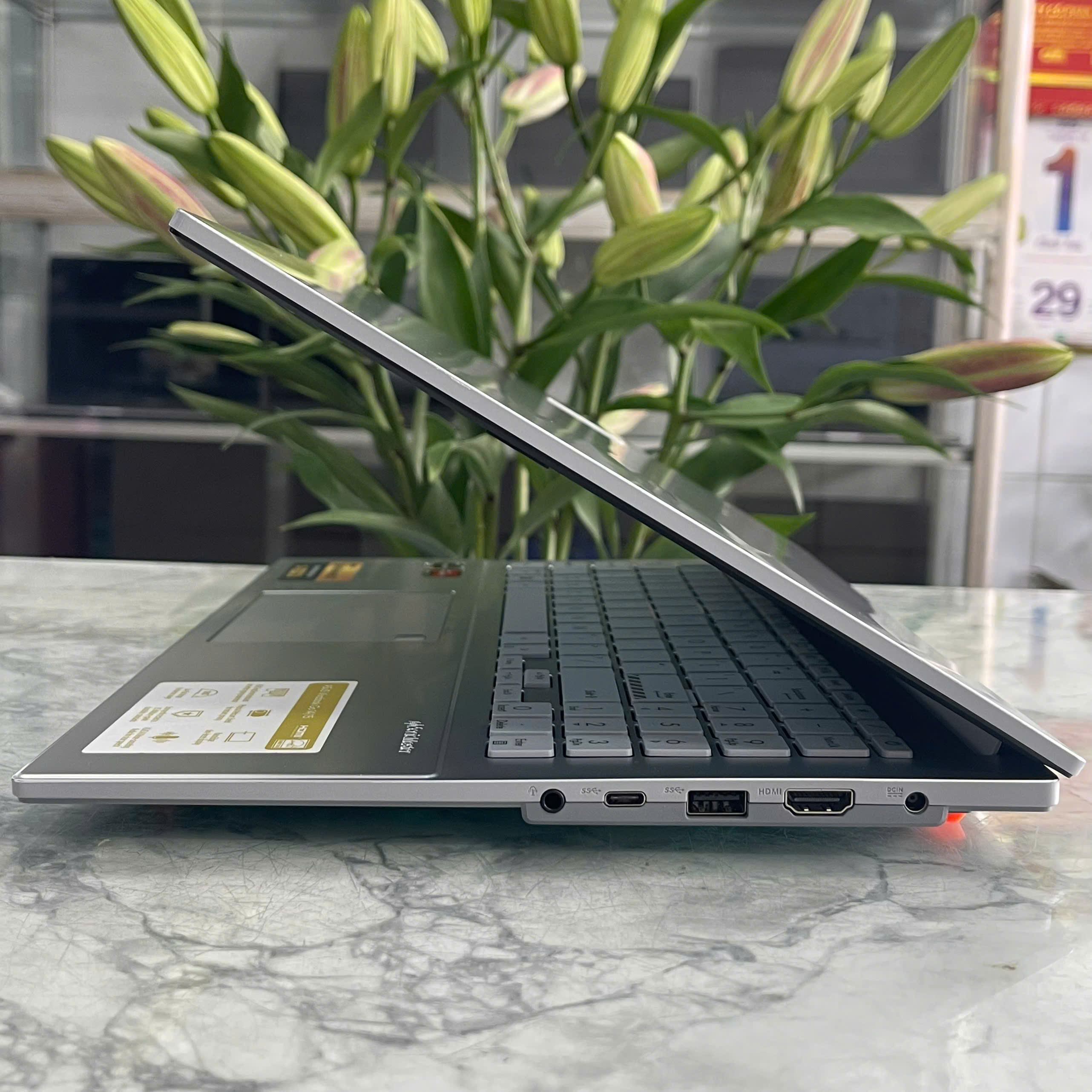 ASUS Vivobook GO E1504FA-NJ776W (MÁY LIKENEW - GÍA TỐT ) Ryzen 5-7220U Ram 16Gb Ssd 512Gb Màn Hình 15.6''Inch Fhd IPS
