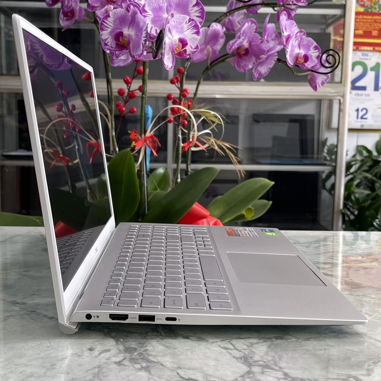 Dell Inspiron 5502 Core I7-1165G7 Ram 16gb Ssd 512gb Card MX330 2GB Màn Hình 15.6'' Fhd IPS