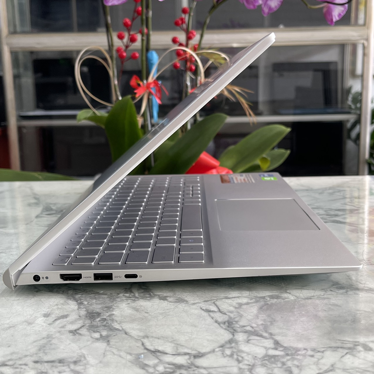 Dell Inspiron 5502 Core I7-1165G7 Ram 16gb Ssd 512gb Card MX330 2GB Màn Hình 15.6'' Fhd IPS