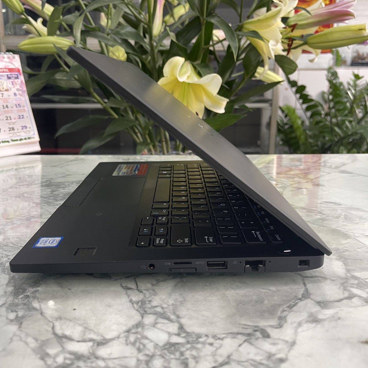 Dell Latitude 7290 Core I7-8650U Ram 16gb Ssd 256gb Màn hình 12.5″Inch