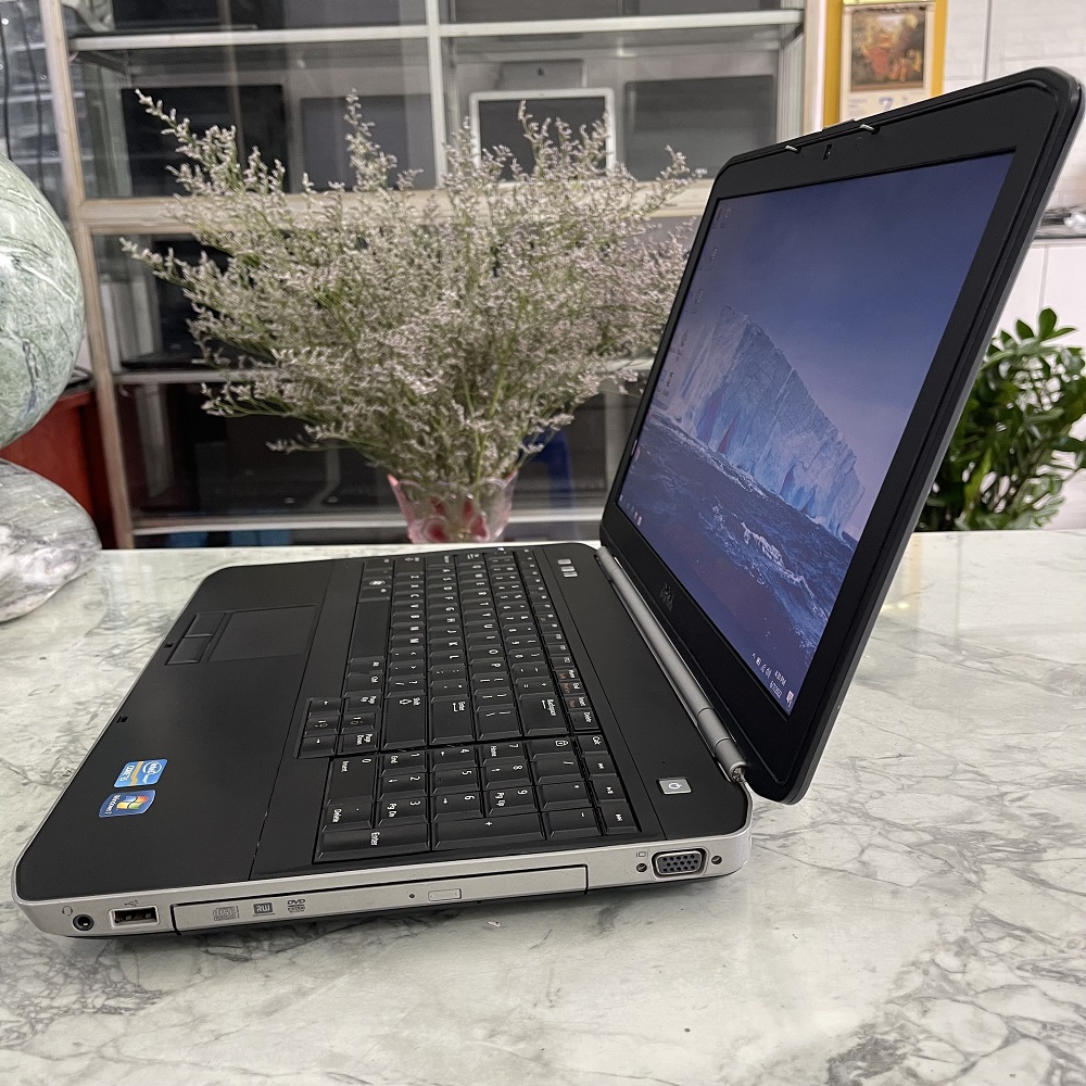 Dell Latitude E5520 Core I5-2520M Ram 4gb Ssd 128gb  Màn 15.6″ Inch