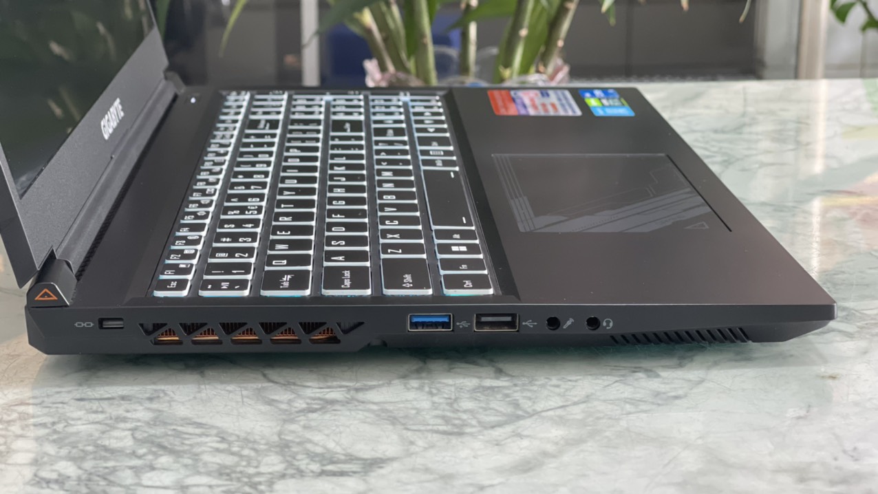 Gaming - Đồ Họa Gigabyte  G5 GE-AX211NGW (Máy LikeNew-Full Box-Còn Bảo Hành Hãng) Core I5-12500H Ram 8gb Ssd 512gb  Card RTX3050 4GB Màn Hình 15.6''Inch Fhd IPS 144Hz