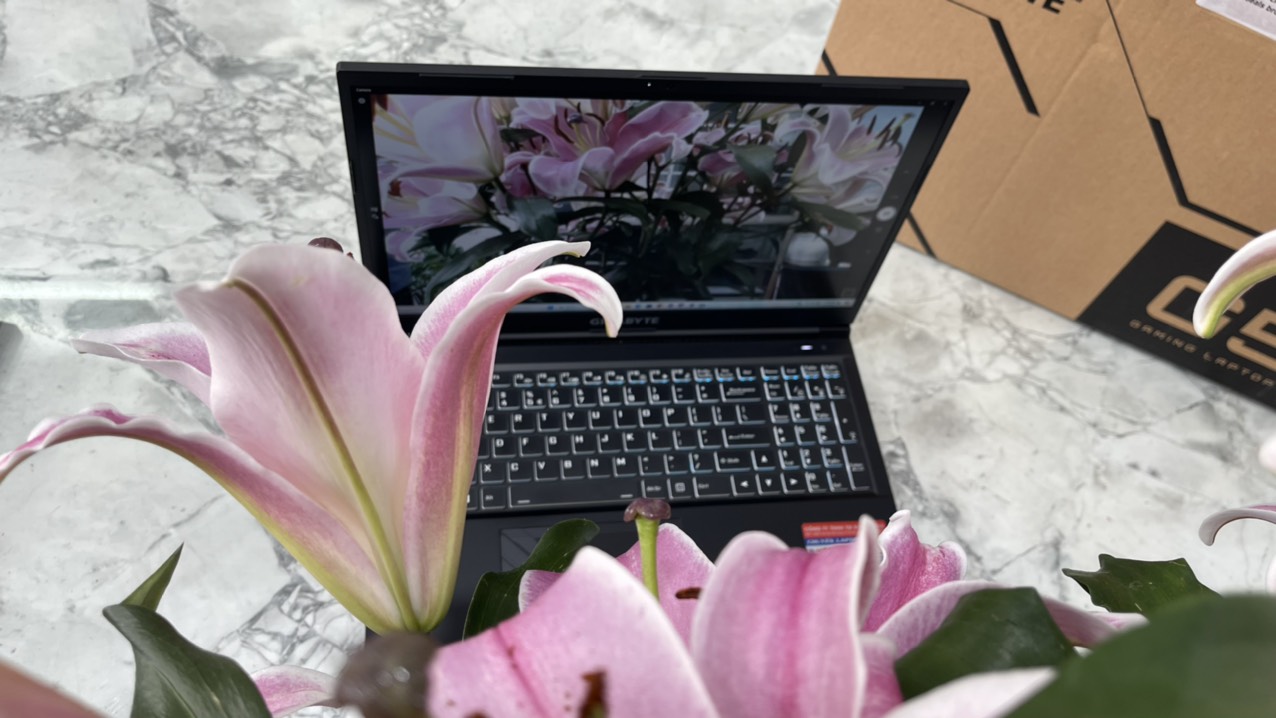 Gaming - Đồ Họa Gigabyte  G5 GE-AX211NGW (Máy LikeNew-Full Box-Còn Bảo Hành Hãng) Core I5-12500H Ram 8gb Ssd 512gb  Card RTX3050 4GB Màn Hình 15.6''Inch Fhd IPS 144Hz