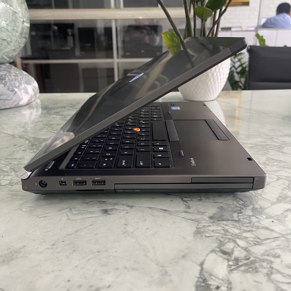 HP EliteBook 8470W Core i7-3630QM Ram 8gb Ssd 128gb Card AMD FirePro M2000 Màn Hình 14.0''Inch