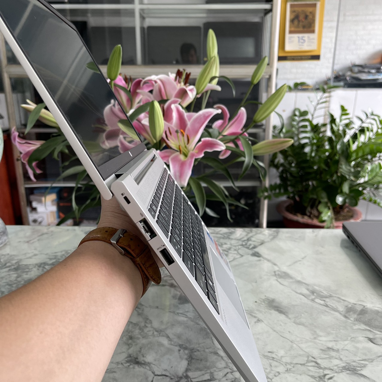 HP Probook 440 G8 (1YWTY-2H0S7PA) Máy Like New Core I5-1135G7 Ram 8gb Ssd 512gb Màn Hình 14.0'' Inch Fhd IPS