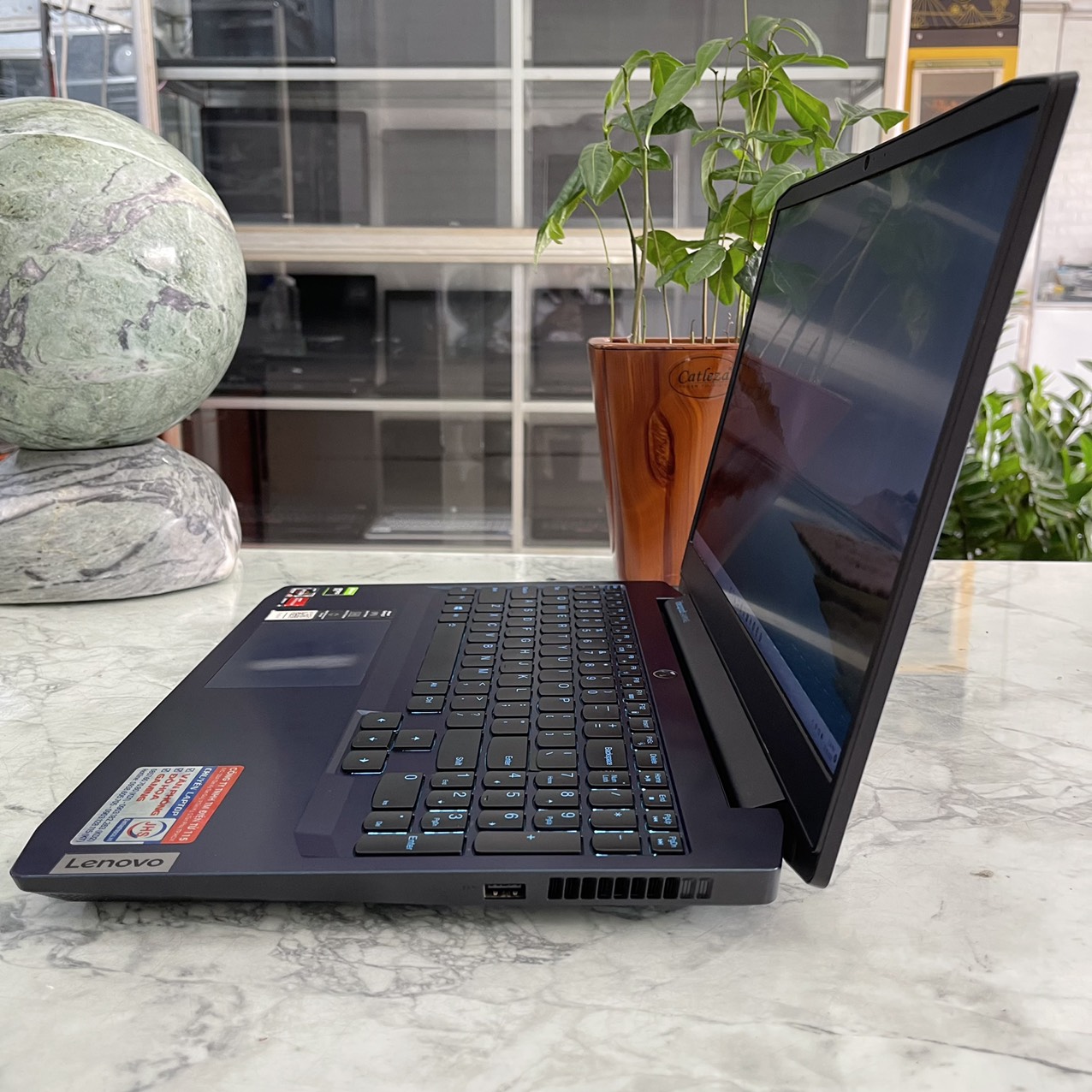 Lenovo Gaming 3-15ARH05 Ryzen 5 - 4600H Ram 8gb Ssd 512gb VGA GTX1650 4GB Màn Hình 15.6 Fhd IPS