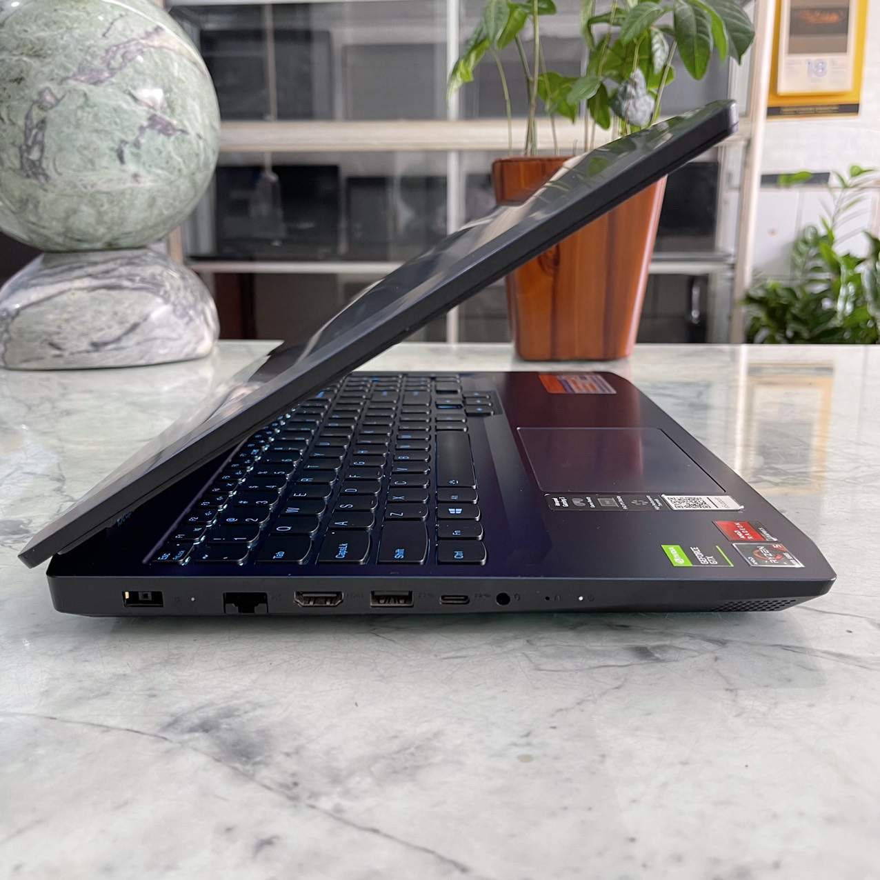 Lenovo Gaming 3-15ARH05 Ryzen 5 - 4600H Ram 8gb Ssd 512gb VGA GTX1650 4GB Màn Hình 15.6 Fhd IPS