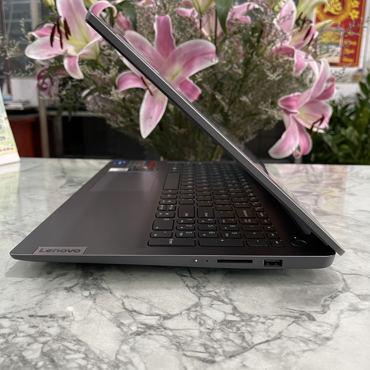 Lenovo IdeaPad Slim 3 15ITL6  Máy LikeNew  Core I5-1155G7 Ram 8gb Ssd 512gb Màn Hình 15.6'' FullHD IPS