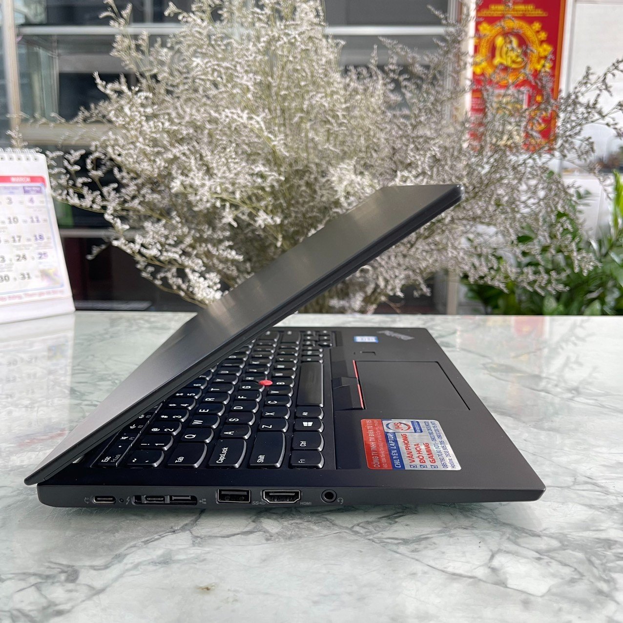 Lenovo Thinkpad X280 Core I5–8350U Ssd 512gb Ram 16gb  Màn Hình 12,5″ Inch