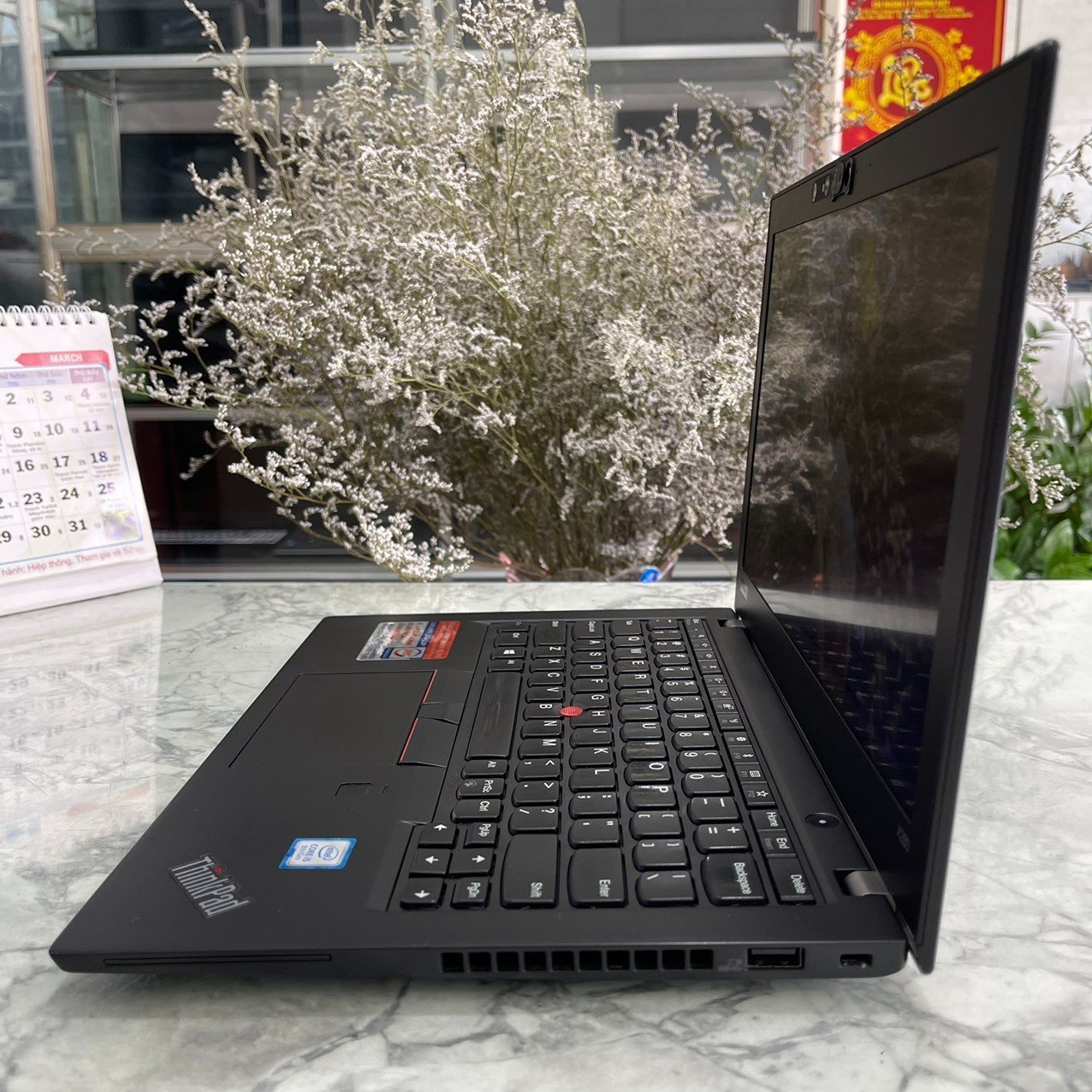 Lenovo Thinkpad X280 Core I5–8350U Ssd 512gb Ram 16gb  Màn Hình 12,5″ Inch