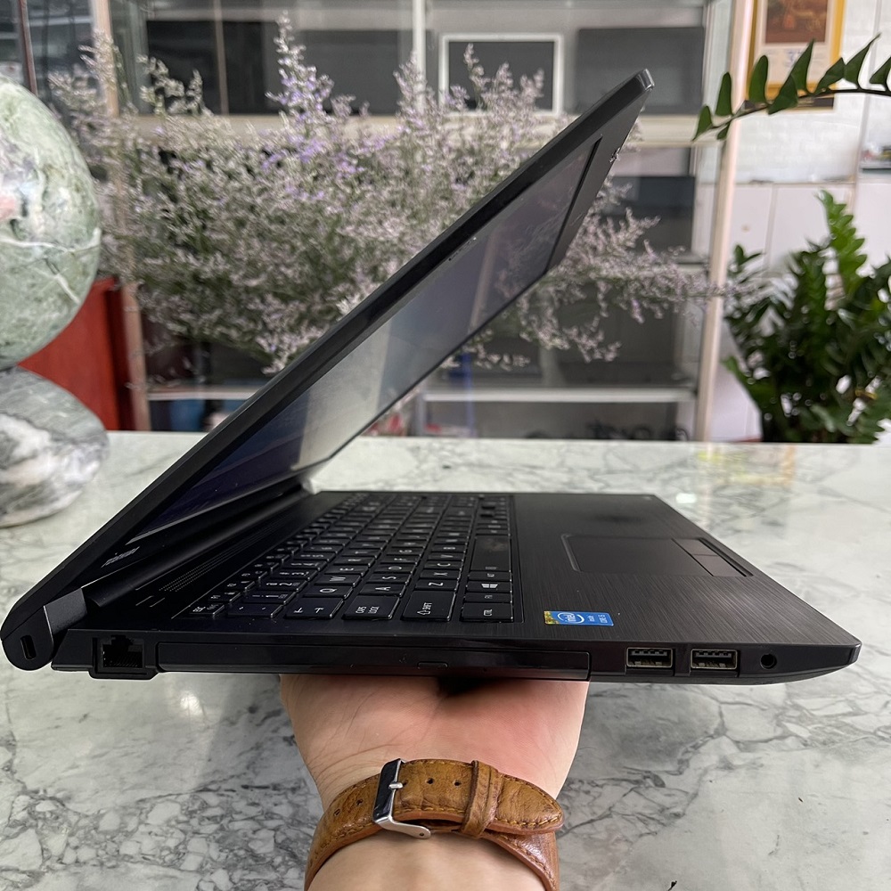 Toshiba Tecra C50-C Core I5-5200U Ram 8gb Ssd 128gb Màn hình 15.6'' Inch 