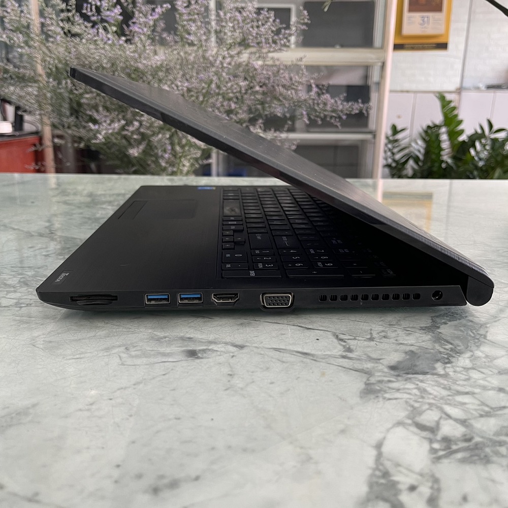 Toshiba Tecra C50-C Core I5-5200U Ram 8gb Ssd 128gb Màn hình 15.6'' Inch 