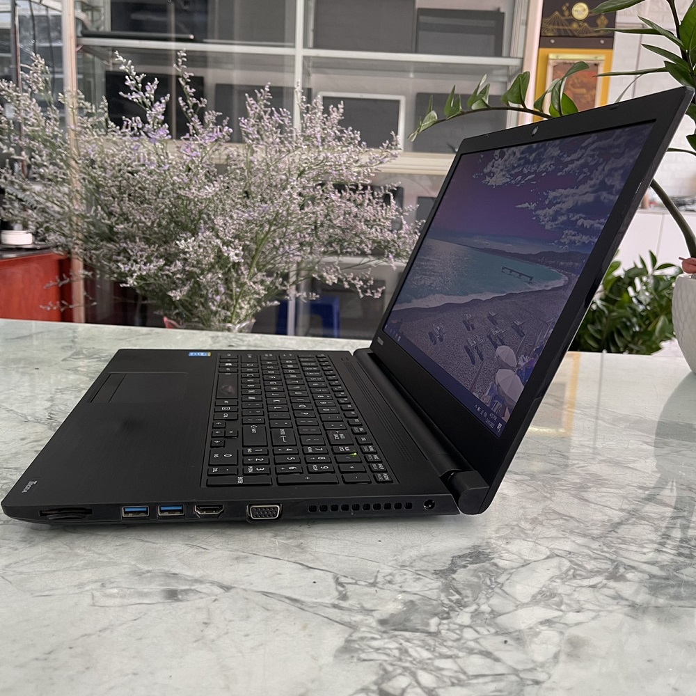 Toshiba Tecra C50-C Core I5-5200U Ram 8gb Ssd 128gb Màn hình 15.6'' Inch 