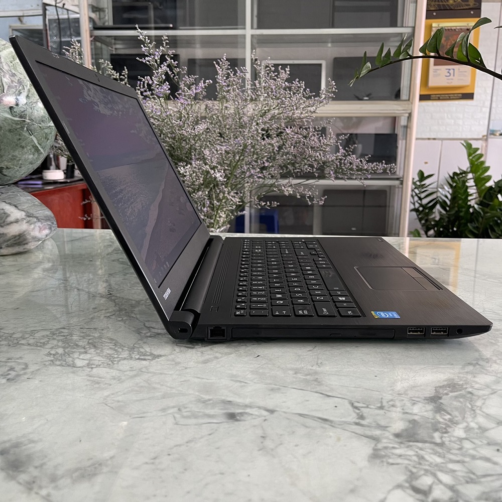 Toshiba Tecra C50-C Core I5-5200U Ram 8gb Ssd 128gb Màn hình 15.6'' Inch 